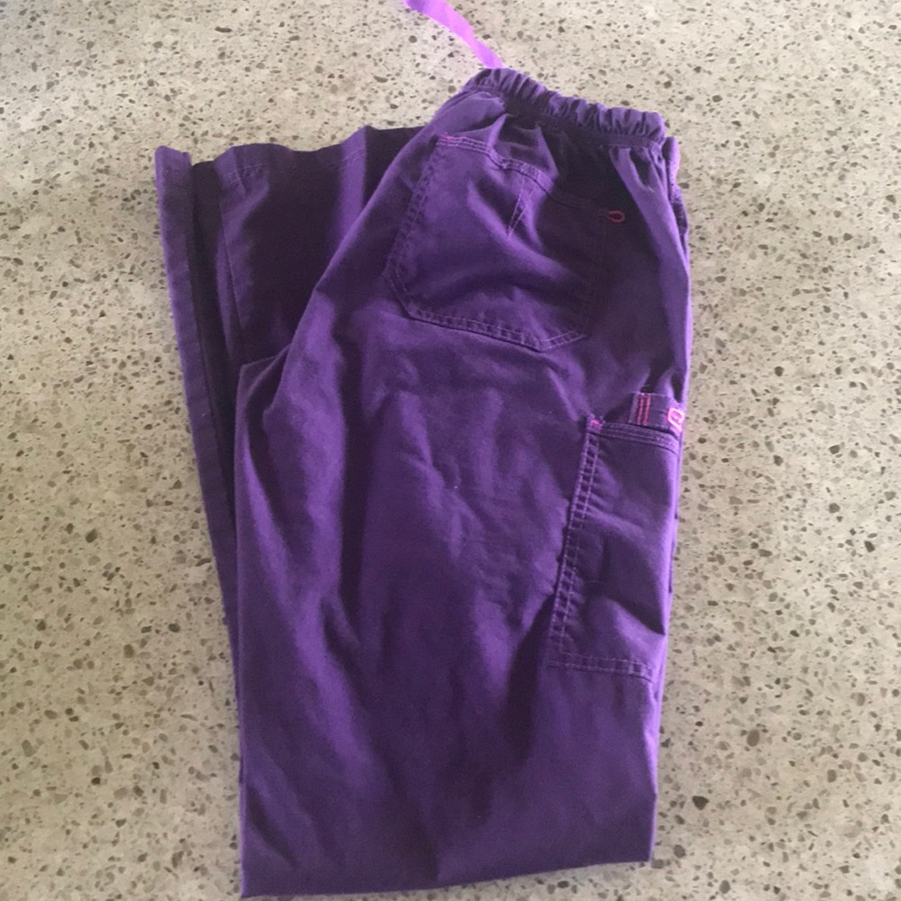 Wonder Wink scrubs